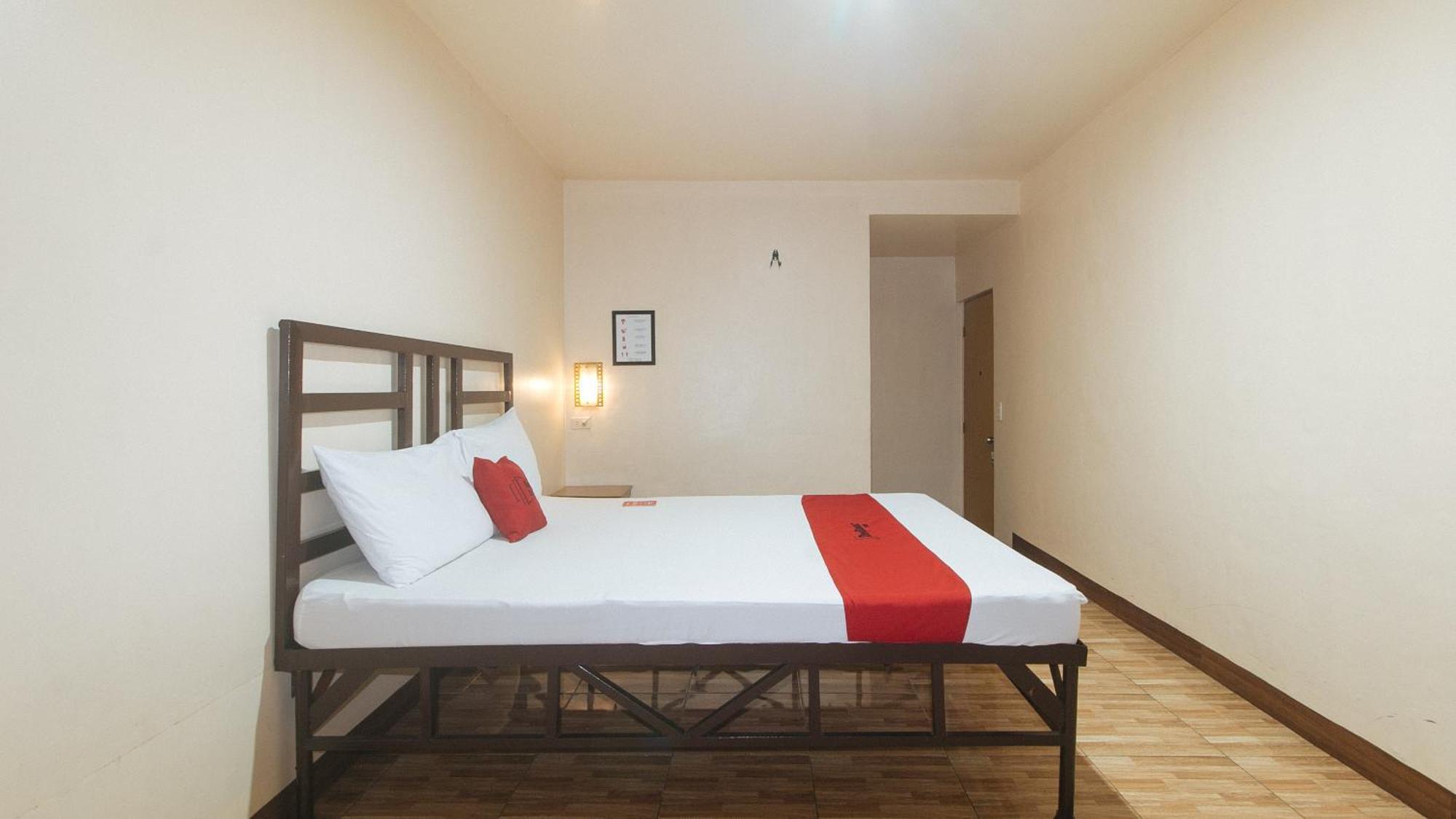 Elegance Guesthouse Pasay Bagian luar foto