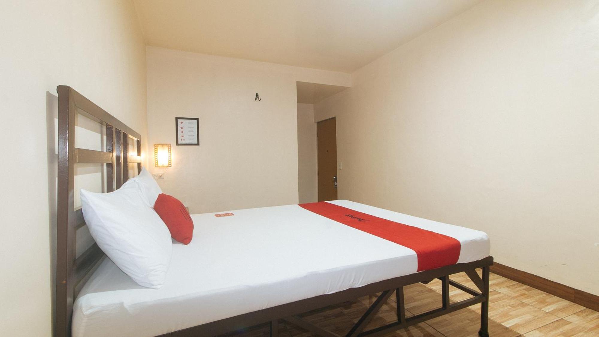 Elegance Guesthouse Pasay Bagian luar foto