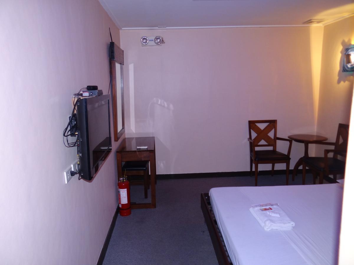 Elegance Guesthouse Pasay Bagian luar foto