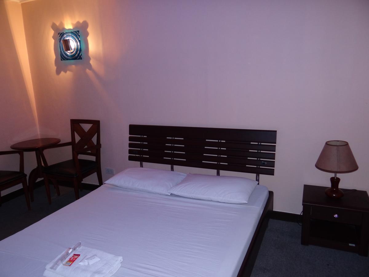 Elegance Guesthouse Pasay Bagian luar foto